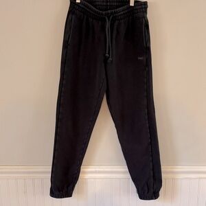 TNA fo Aritzia Black Boyfriend Fit Cozy Fleece Sweatpants
